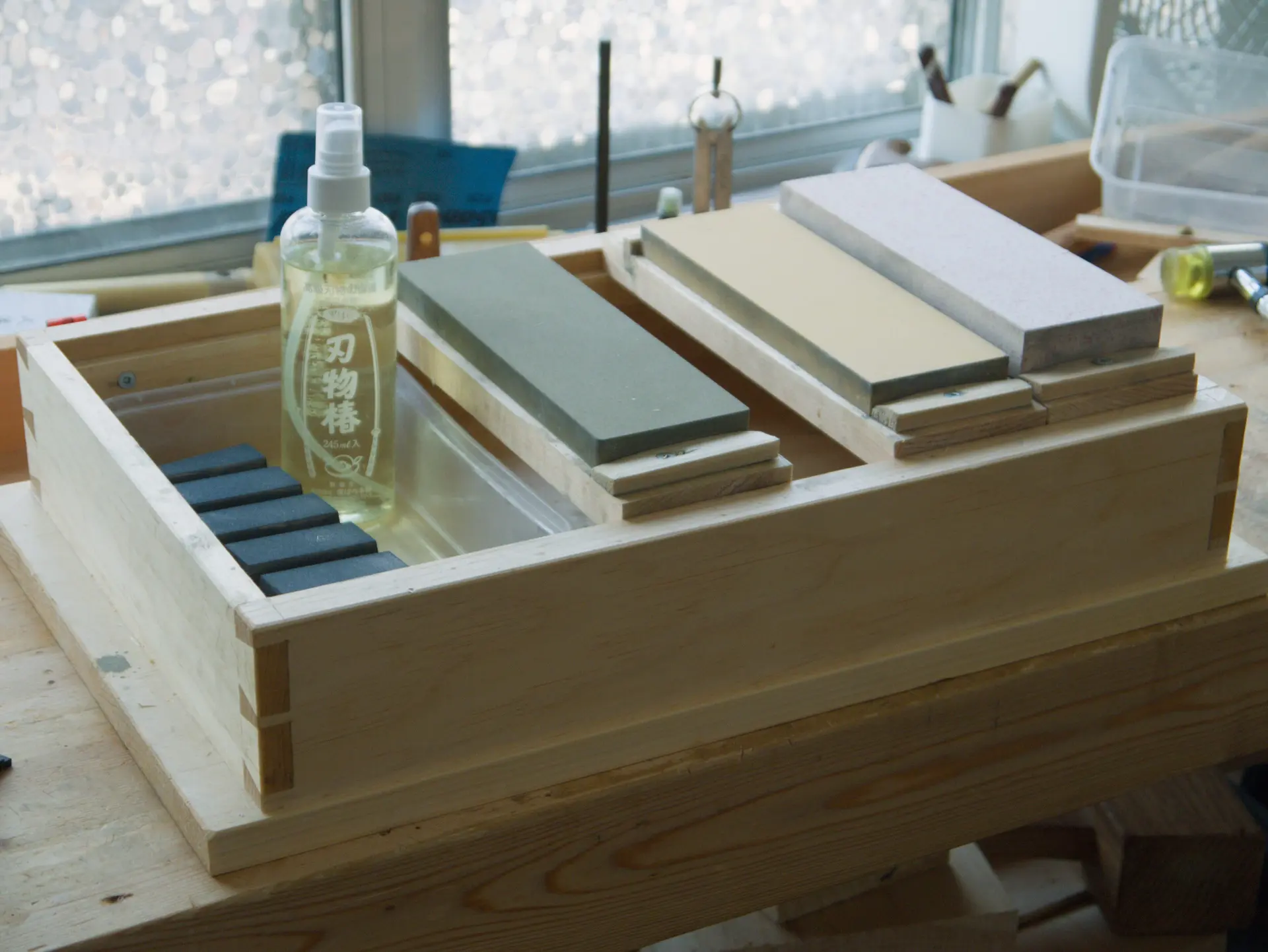 Full view of the tray